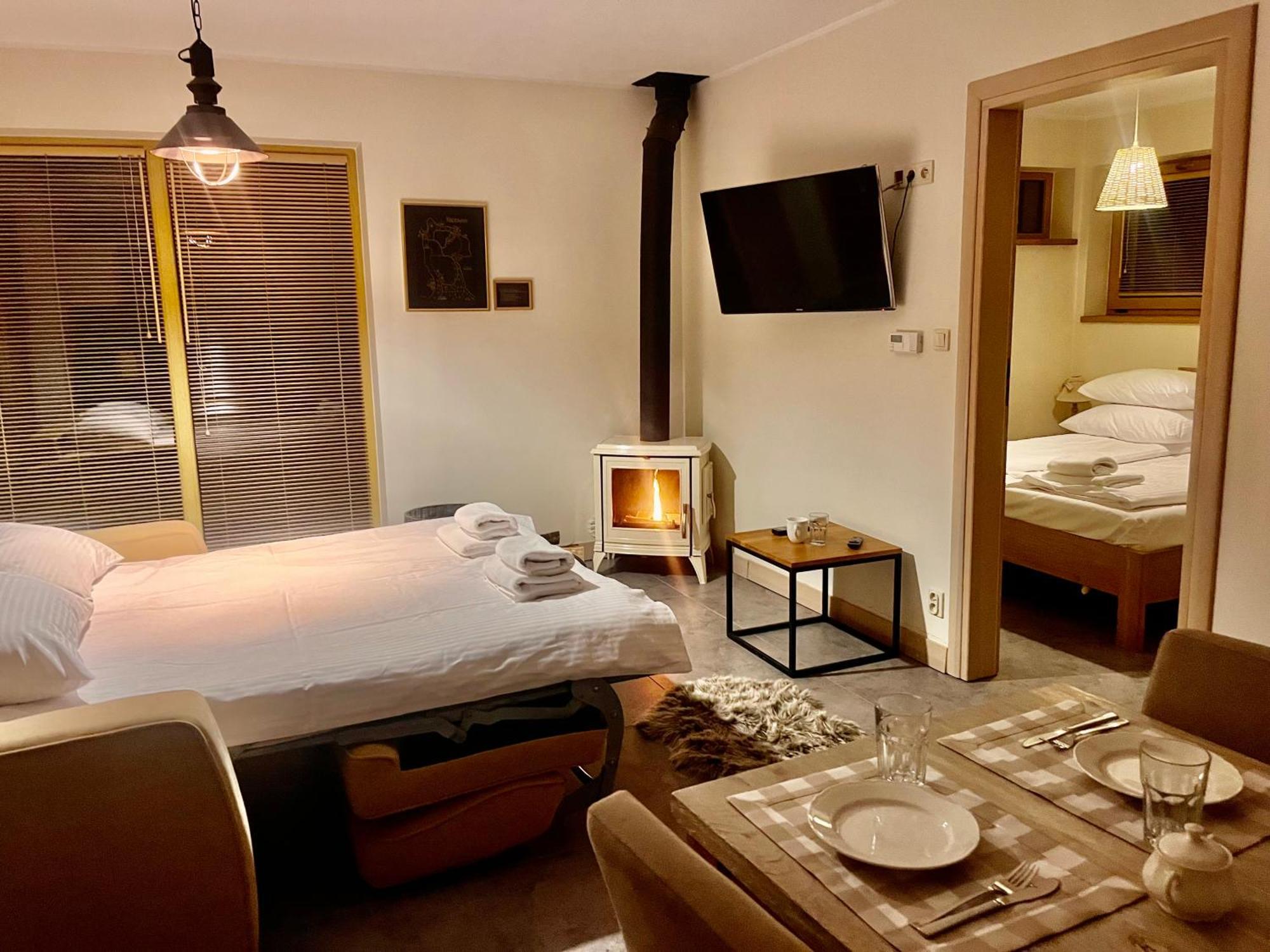 Mazursko - Komfortowe Apartamenty Nad Jeziorem, Sauna, Kominki Na Parterze Kretowiny Exteriör bild
