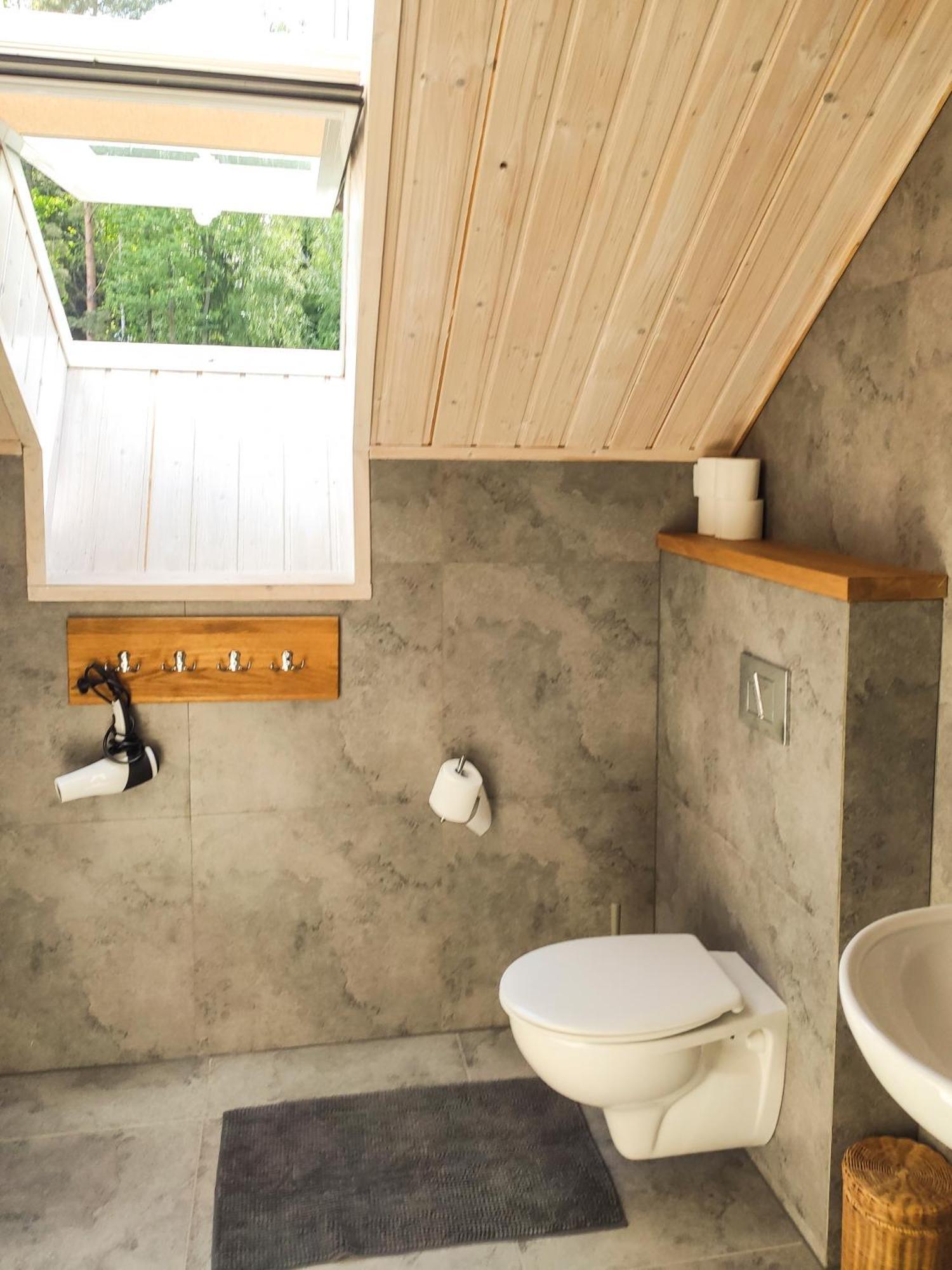 Mazursko - Komfortowe Apartamenty Nad Jeziorem, Sauna, Kominki Na Parterze Kretowiny Rum bild