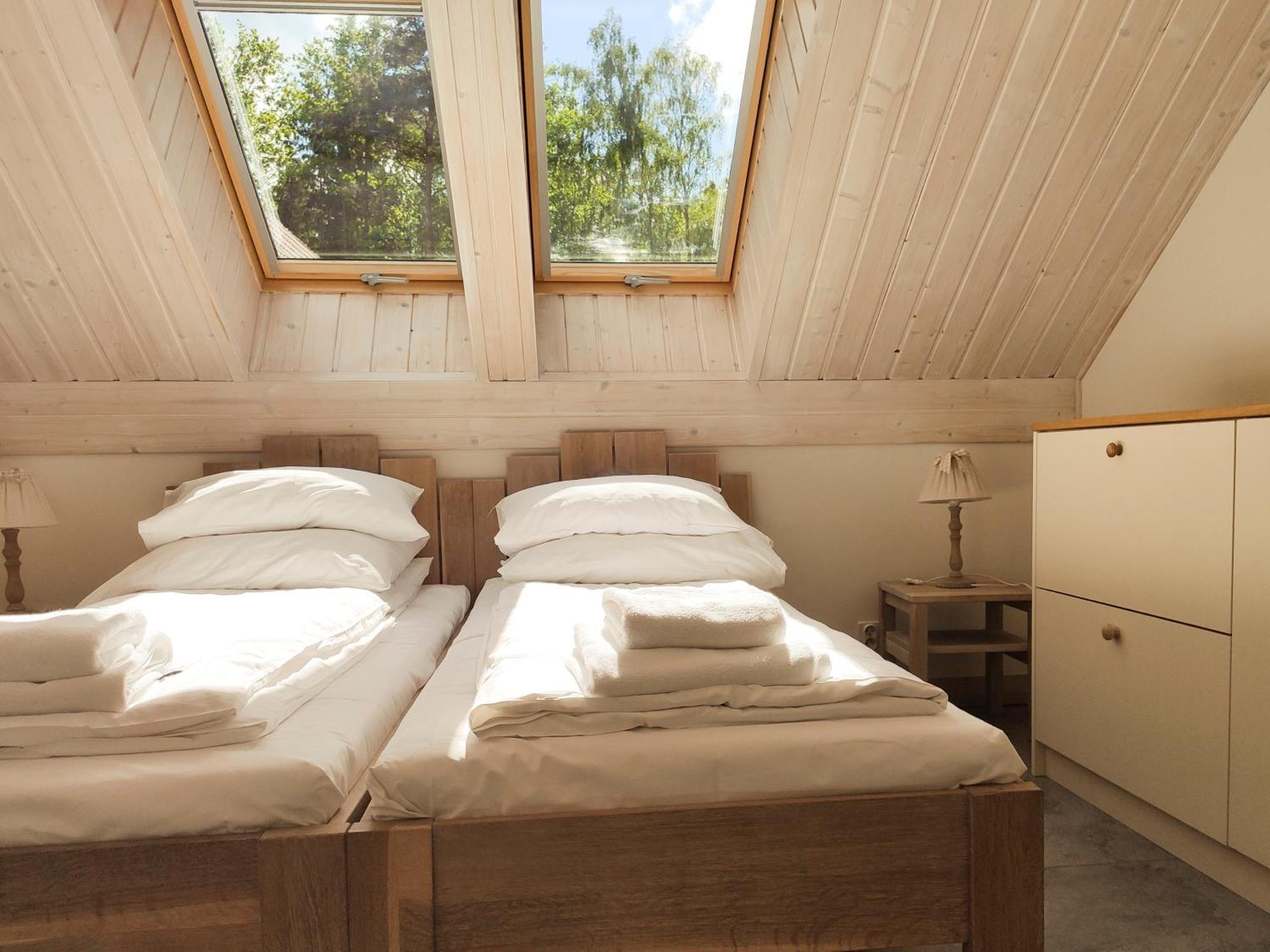 Mazursko - Komfortowe Apartamenty Nad Jeziorem, Sauna, Kominki Na Parterze Kretowiny Rum bild